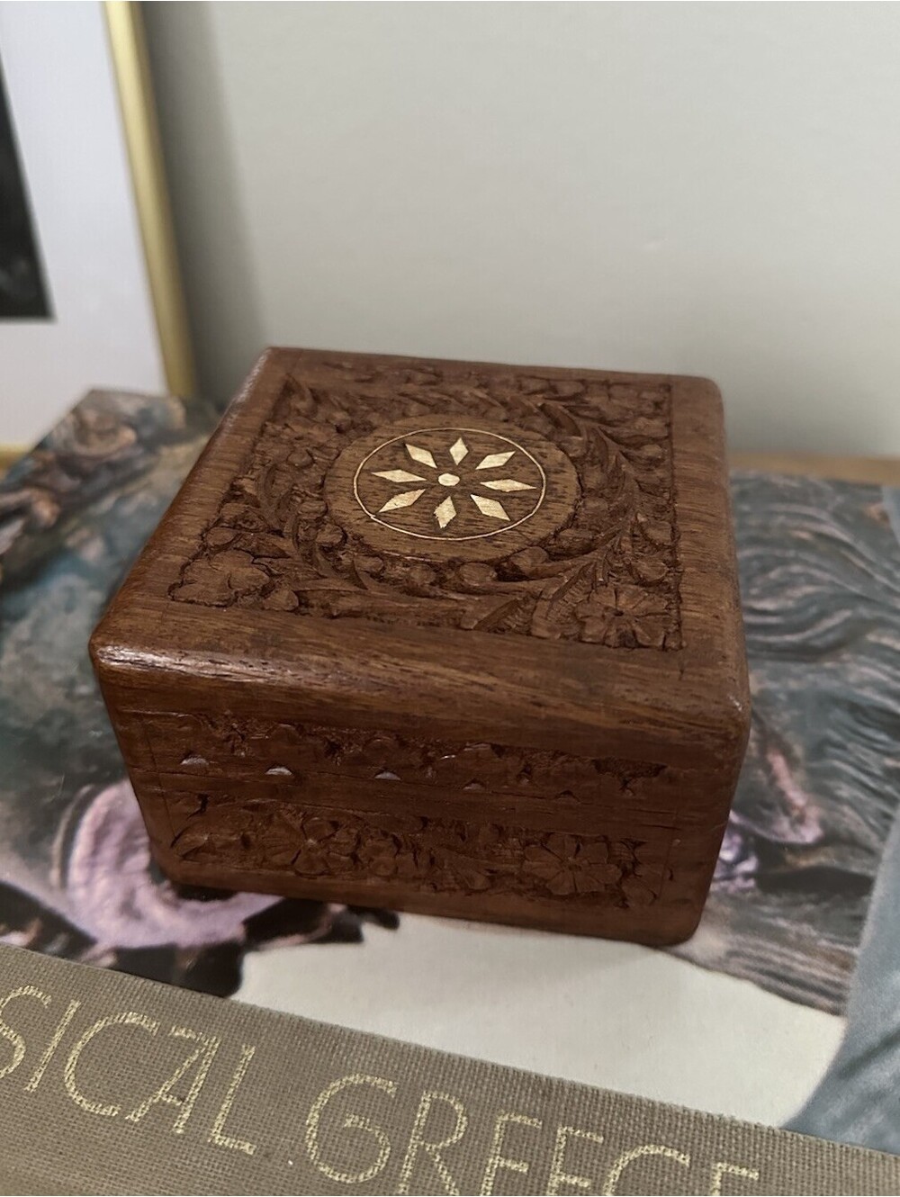 Vintage Jewelry Trinket Catch All Box Carved Wood Inlay Floral Design India